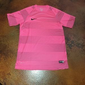 Men's Nike Dri-Fit T-shirt Size Medium Only Once Worn then washed